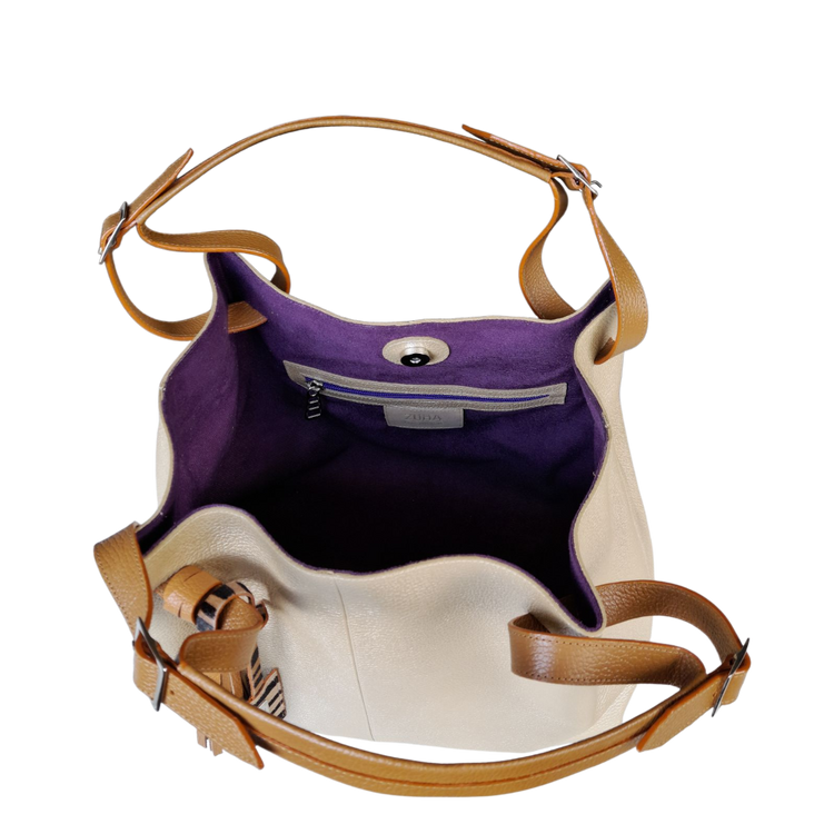 Bolso en cuero para mujer color oro adentro