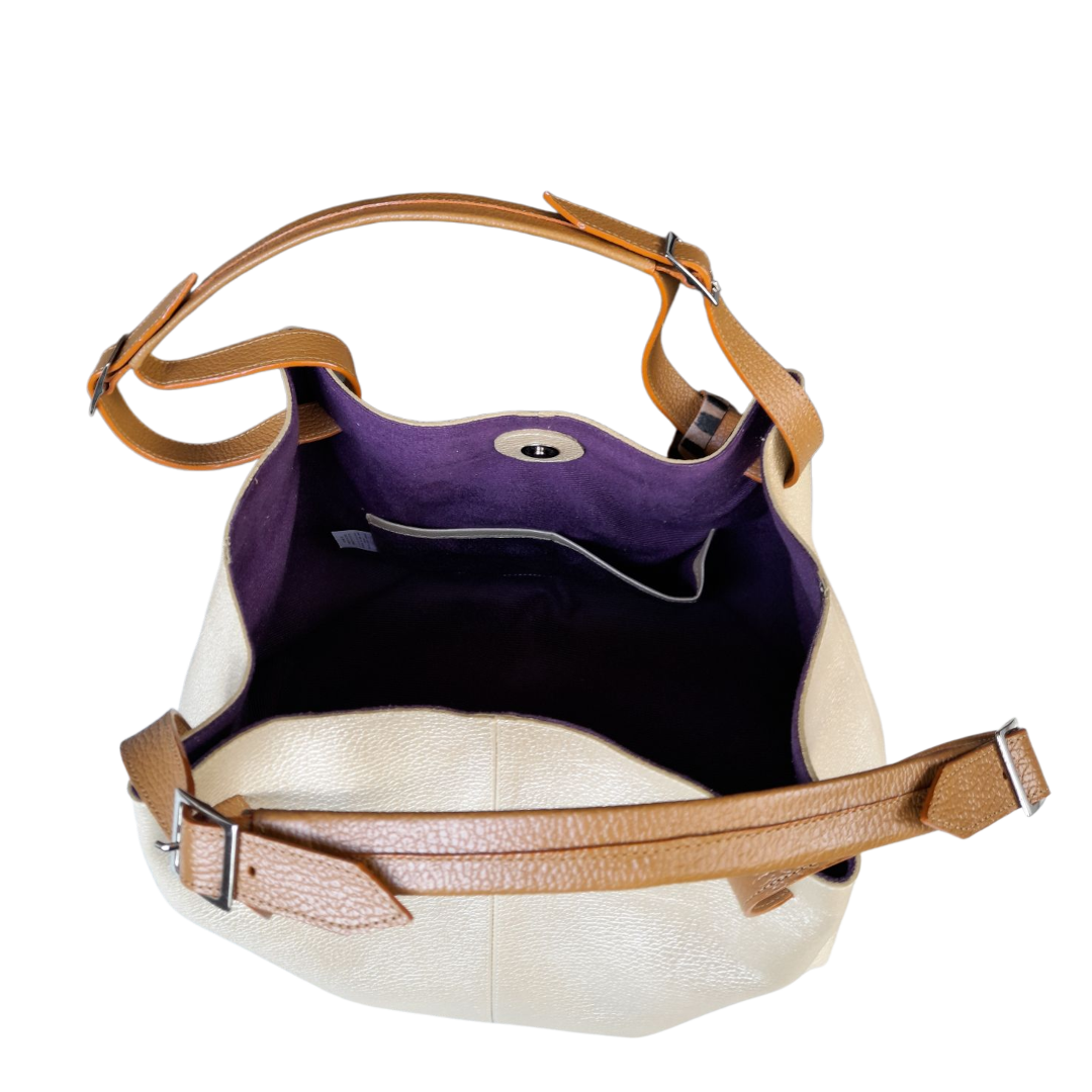Bolso en cuero para mujer color oro adentro